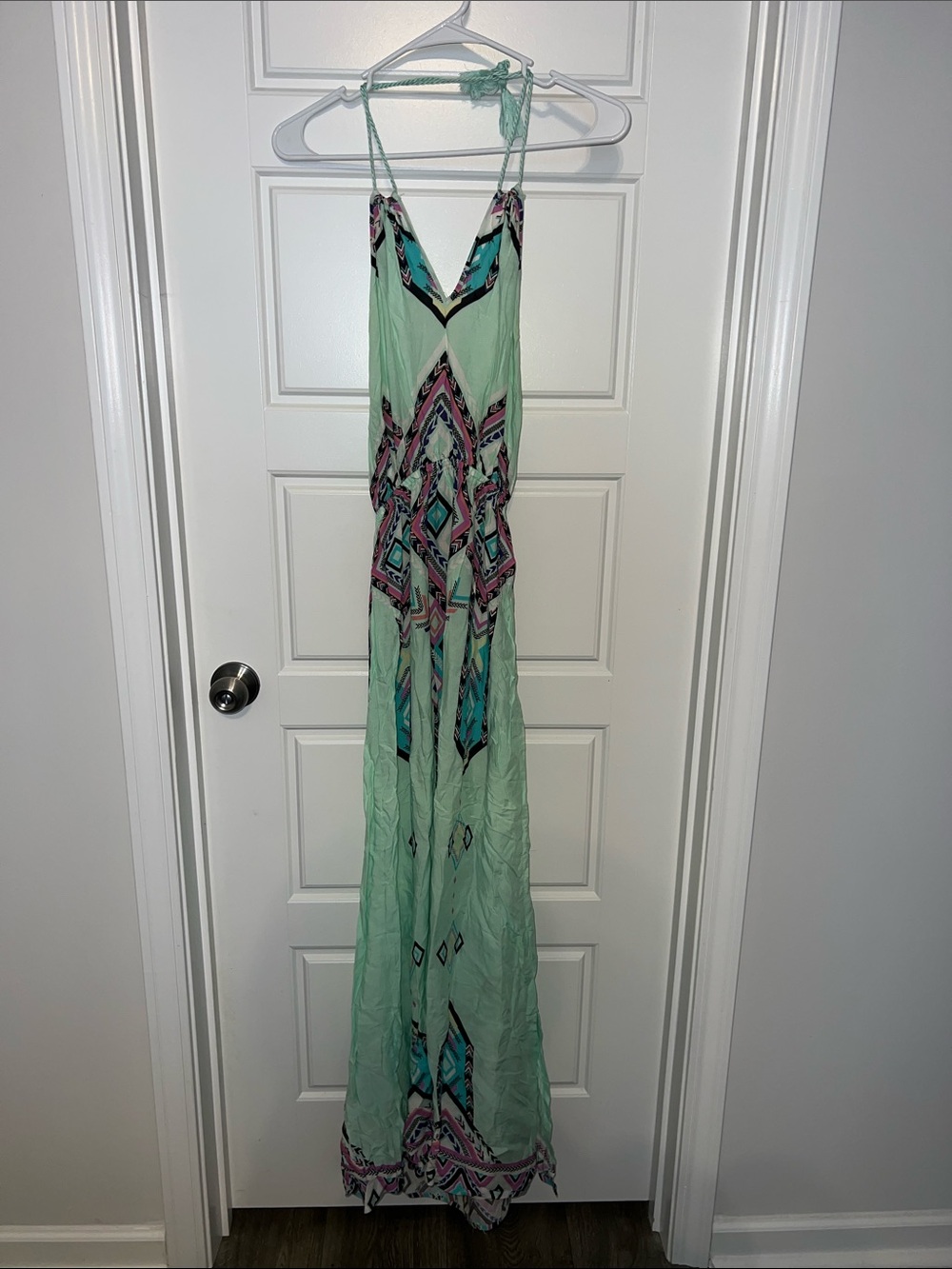 Sleeveless Mint Green Printed Maxi Dress with V-Neck